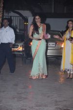 Tabu at Shilpa Shetty_s Diwali bash in Mumbai on 13th Nov 2012 (113).JPG